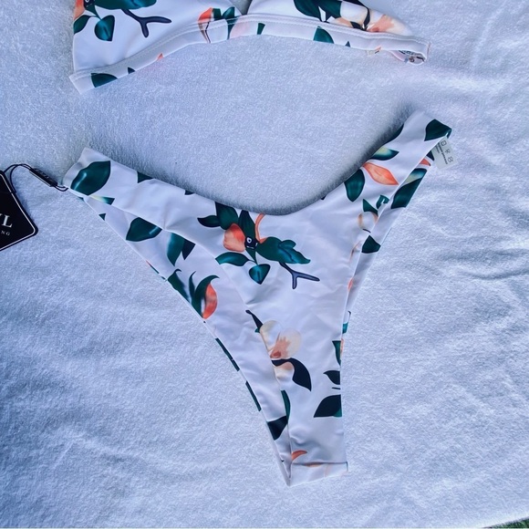 BNWT Zaful swimsuit top and bottom - Picture 4 of 8